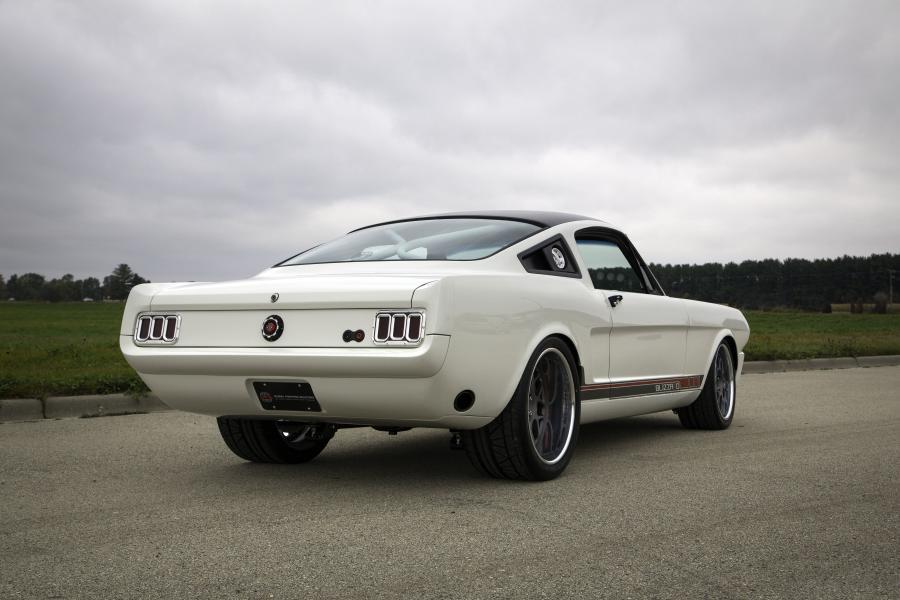  Ford Mustang Blizzard Fastback by Ringbrothers 2013 года  (фото 2 из 5)